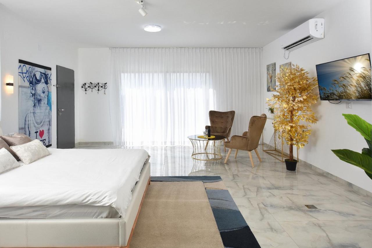 Apartament הסויטות של פולי Manot Zewnętrze zdjęcie