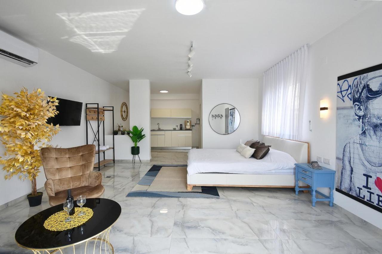 Apartament הסויטות של פולי Manot Zewnętrze zdjęcie
