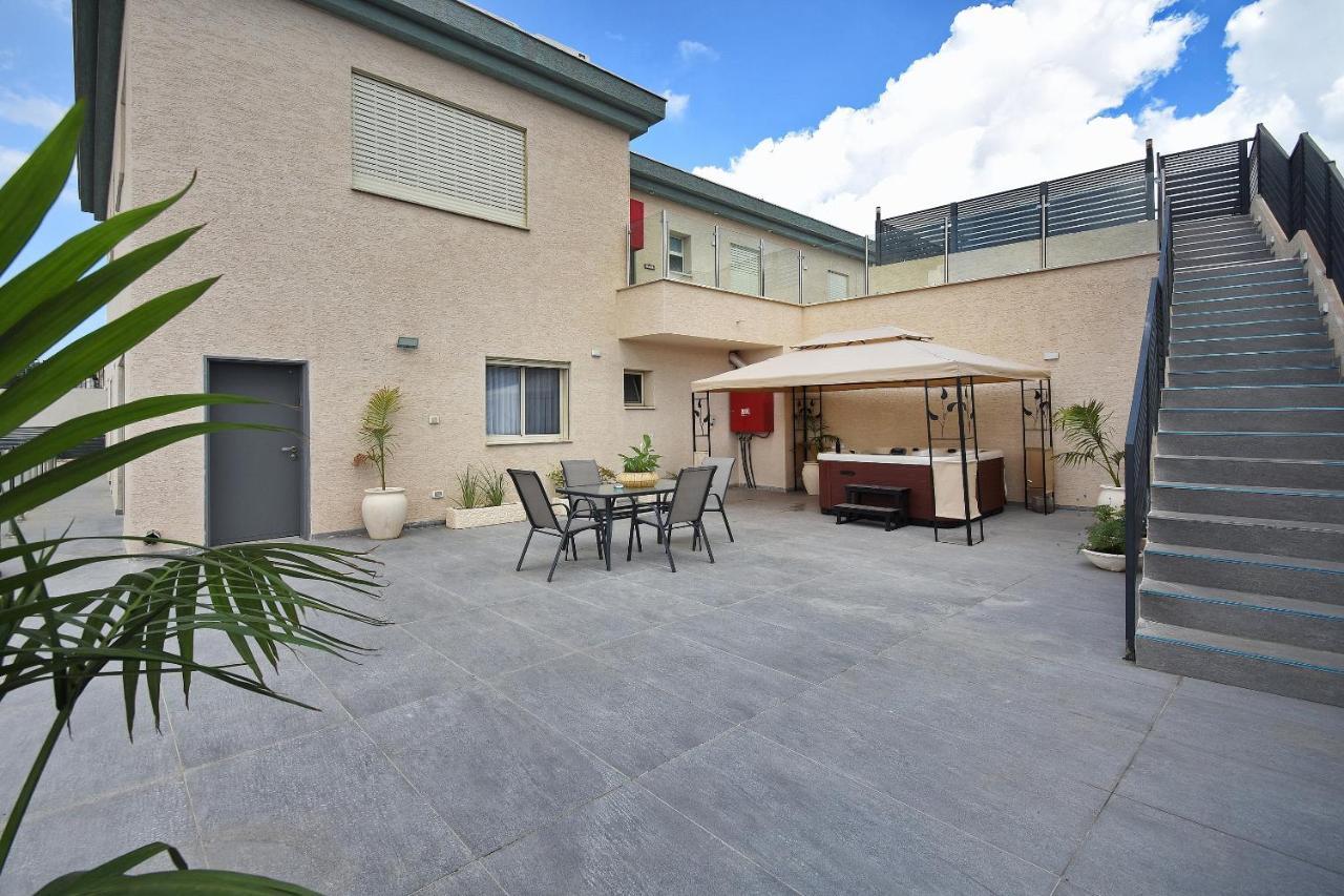 Apartament הסויטות של פולי Manot Zewnętrze zdjęcie