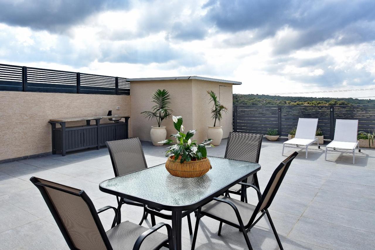 Apartament הסויטות של פולי Manot Zewnętrze zdjęcie